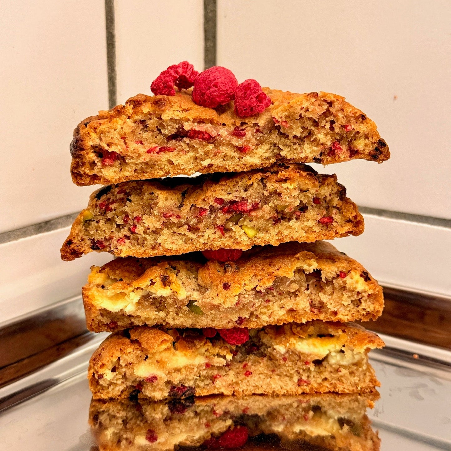Raspberry Pistachio Cookie